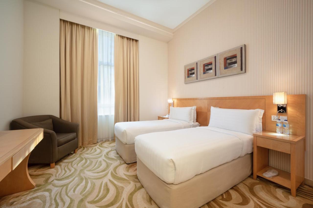 דובאי Oaks Liwa Heights Hotel Suites מראה חיצוני תמונה